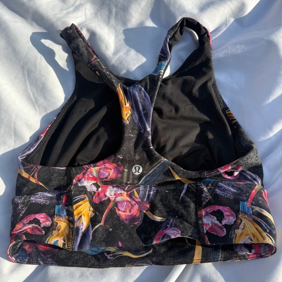 Lululemon Racerback Sports Bra – Size 6 - Picture 2 of 4